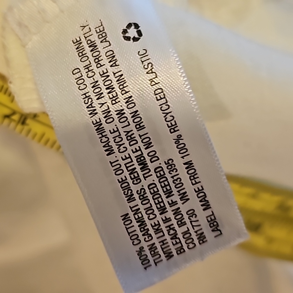 Universal Thread Tee - Picture 5 of 5